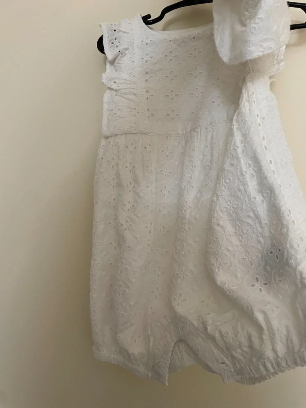 Baby Gap White Eyelet Romper with Hat 18-24M NWT